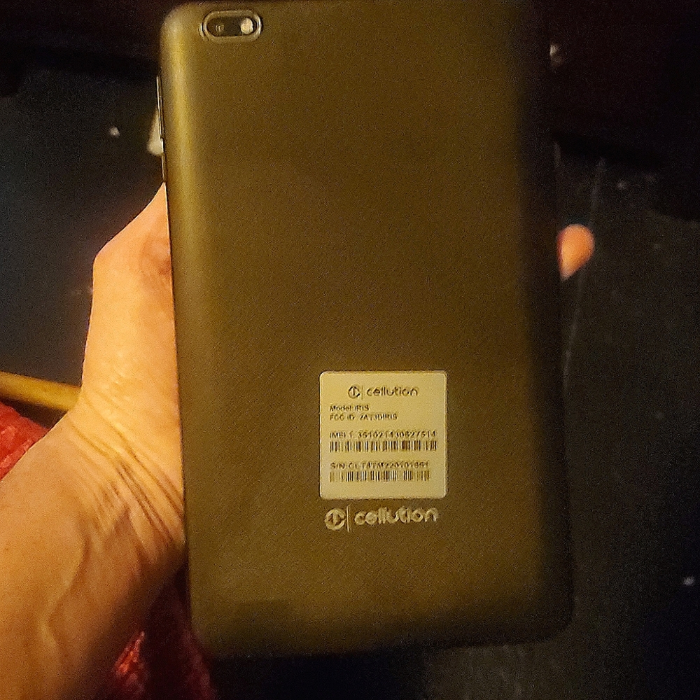 Celluton iris 7.5 inch tablet. New out of the box.